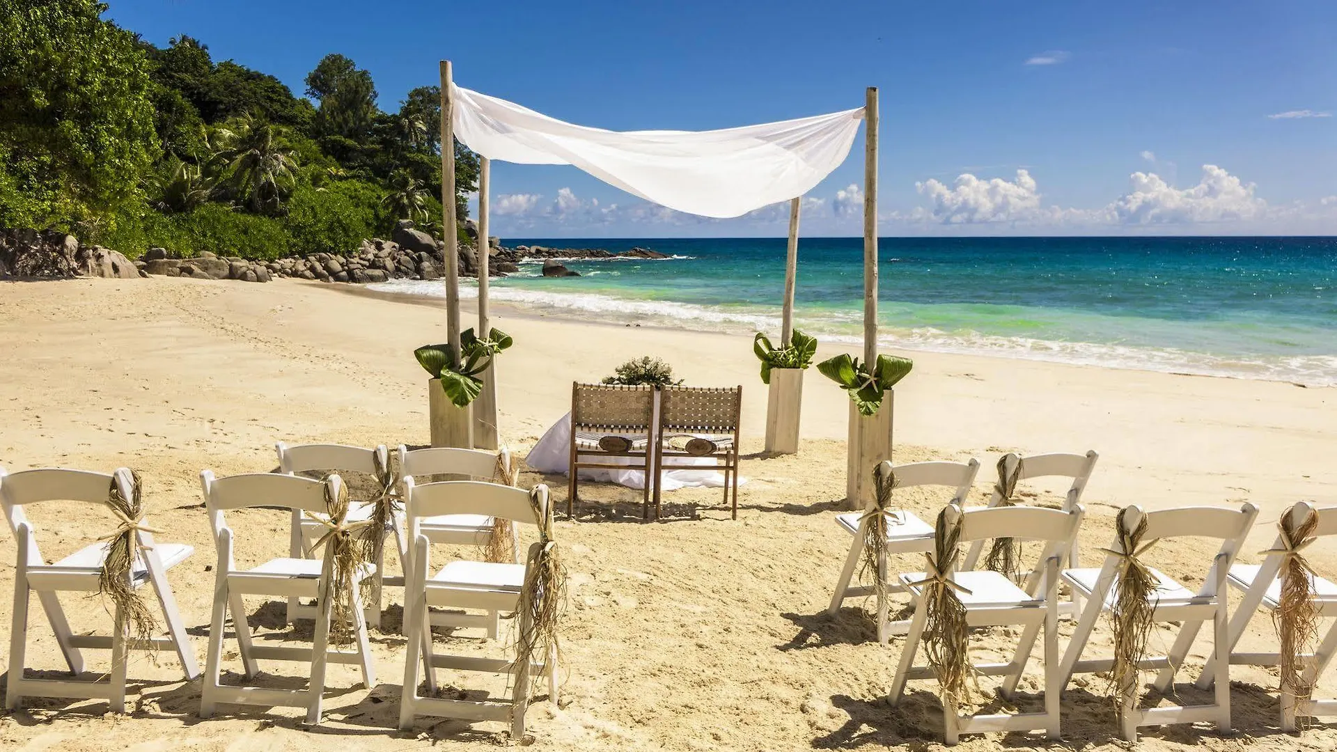 Otel Caranabeach Machabee